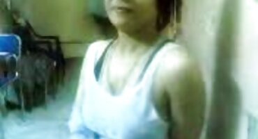 Muž подсмотрел, slobodni pornici kao хахал jebati ženu i вылизывает joj пробуренную rupica