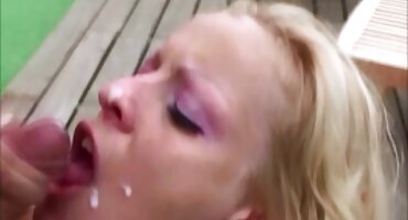 Šef sa svojom tajnicom umjesto ručka prekinuo seksi besplatni filmovi seks