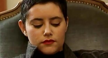 Cutie je stavila djevojku u krevet i imala seks seksi filmovi 69 s njom