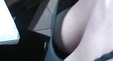 Graciozan mulat jaše seks pornjava na magarca na strastvenom muškarcu