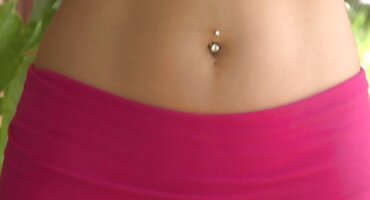 Mršavi Teen seksi pornić umetnut u maca i magarca