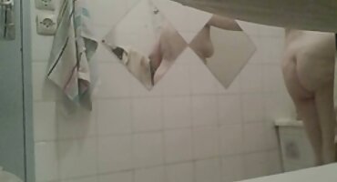 Čovjek porno filmovi u prirodi s užitkom Fucks Seksi Mama U donjem rublju