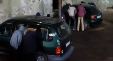 Četverooki tajnik jebanje s mladim grupni seks porno filmovi šefom