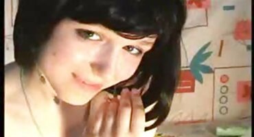 Mršava djevojka uzbuđuje nositi hulahopke na najbolji sex filmovi golom tijelu