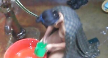 Nije sramežljiva porno filmovi starke djevojka jebanje u tri rupe