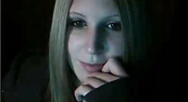 Vruća crnka s velikim poprsjem predala se svom dečku porno film grupni seks