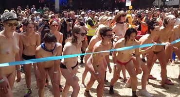 Slatko crvenokosa jebanje s muškarcem seksi pornić s kamerom