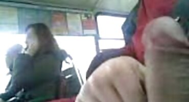 Aktivni korejski porno filmovi dečki naizmjence jeben ženu na kauču