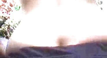 Mršavi porno filmovi sortirani Djevojka ima čvrsto u zavodljiv obrija maca