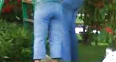 Gola na Masaža junice romanticni porno filmovi iznenada dosegne orgazam