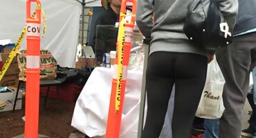 Dvije last minute kurve grupni seks filmovi ass jaja zajedničkog prijatelja