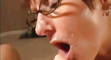 Ćelav internet fucks dvije junice grupni seks filmovi u maca