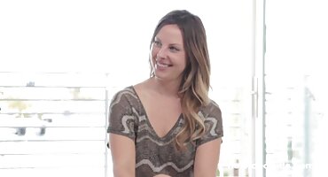 Strastveni bomba u sex porno filmovi maca s nepristojan penis