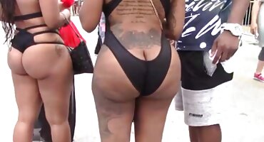 Glatko obrijan momak domaći sex filmovi lizali joj maca, da sjaji