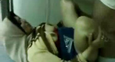 Kućni Seks Djevojke na stepenicama sex porno filmovi u privatnoj kući