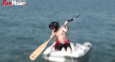 Slatki Chica trlja klitoris uz kamin seksi pornić rukama