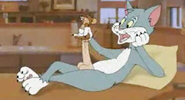 Lijepa djevojka nježno milovati sex porno filmovi joj maca prstima i vibrator