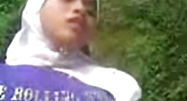 Preslatko porno filmovi lizanje chicks elegantno otkrili dupe na kameru izbliza