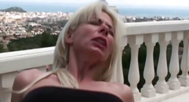 Vitka porno seksi filmovi ljepotica htjela seksati s muškarcem penis