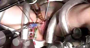 Samouvjerena crvenokosa izazvala je čokoladu na seks u spavaćoj sobi seljački pornići