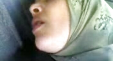 Djevojka s naočalama besplatni seksi filmovi jebanje s dva dicks brutalno Kauboji