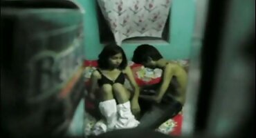 Junica se složila s dva upuštati se u seksualno zadovoljstvo besplatni porno seks