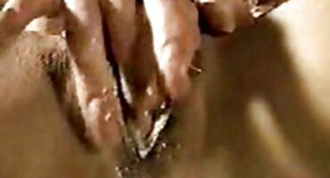 Sestra je dovela djevojke i natjerala brata slobodni pornići da se prevrne na Gangbang