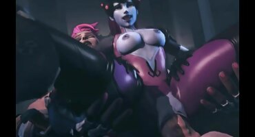 Uzbuđen dama gleda muž porno film masaza penis