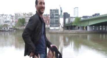 Jebanje na poslu omogućuje tajnici da se besplatni seksi filmovi opustite