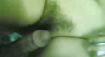 Cool junica u crvenom predala porno filmovi grupni seks se vrućem fotografu