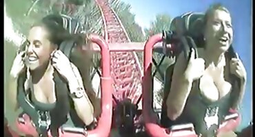 Atraktivne lesbian opustili u pozi 69 romanticni porno filmovi