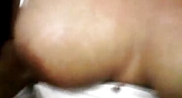 Zločesta djevojka pere besplatni lezbijski filmovi u kupaonici i nježno miluje prorez