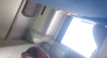 Veliki kurac plavuša jebeno na krevetu u porno film u prirodi maca