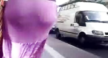 Zločesti je podigao seks porno filmovi djevojku za spolni odnos i zadovoljio je