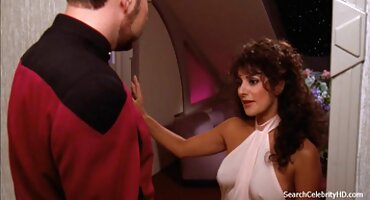 Slučajni seksi besplatni filmovi prijatelji jebu U Troje