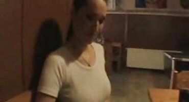 Stavili su ga u kavez, filmovi seks a zatim jebali svoju robinju