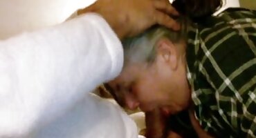 Bebe primjenjuju vrući pornići seksualne igračke na zadovoljstvo